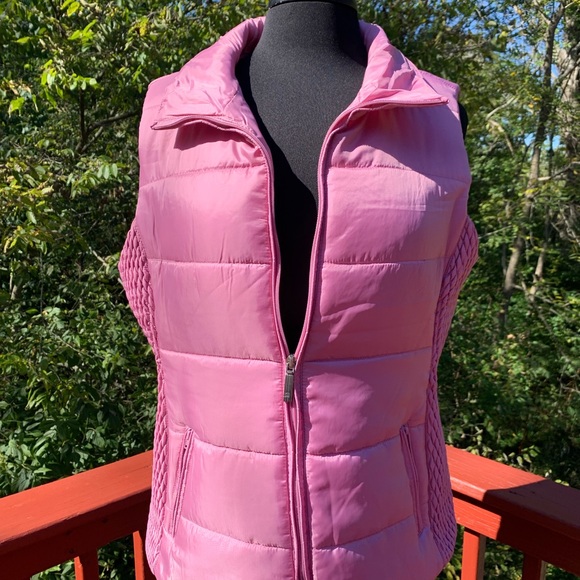 5 for $30.  Liz Claiborne Dusty Rose Puffer Vest - Picture 2 of 14